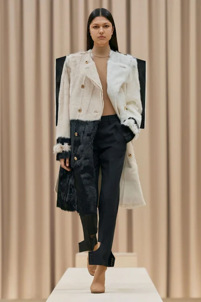 Look 24